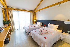 Fengxiang Hot Spring