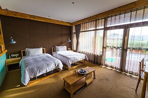 Fengxiang Hot Spring