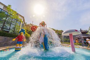 Fengxiang Hot Spring