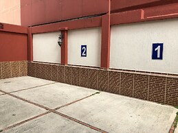 Hotel Castellana Inn