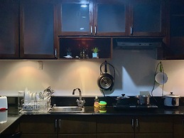 Spacious 1 BR Unit in AppleOne Ayala