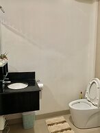 Spacious 1 BR Unit in AppleOne Ayala