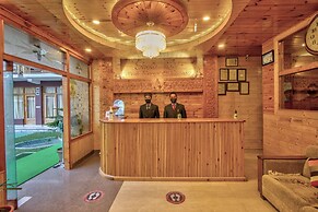 Snow Peak Retreat & Cottage