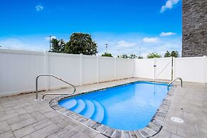 Comfort Inn & Suites Harrisburg - Hershey West