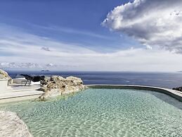 Myconian Panoptis Escape - Small Luxury Hotels of the World