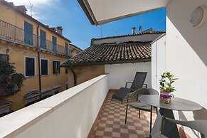 A World Aparts - 12 Viviani