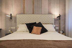 A World Aparts - 12 Viviani