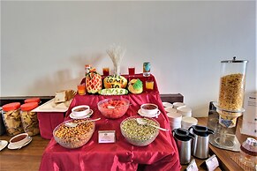 Palm Valley Dritan Resort