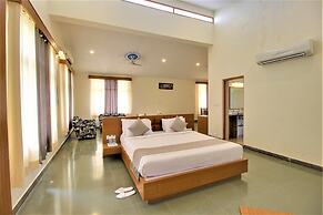 Palm Valley Dritan Resort