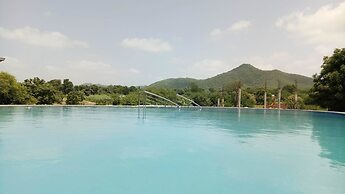 Palm Valley Dritan Resort