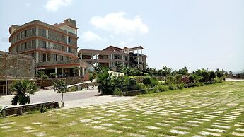 Palm Valley Dritan Resort