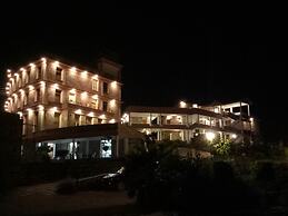 Palm Valley Dritan Resort