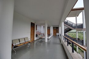 Palm Valley Dritan Resort