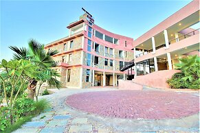 Palm Valley Dritan Resort