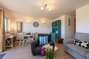 White Lodge Apartments