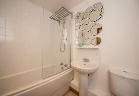 White Lodge Apartments