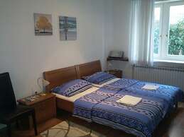 Angela Classic Rooms