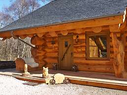 Caledonian Cabin
