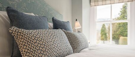 The Horse & Farrier Inn and The Salutation Inn