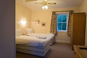 The Horse & Farrier Inn and The Salutation Inn