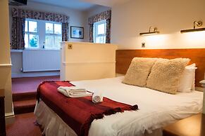 The Horse & Farrier Inn and The Salutation Inn