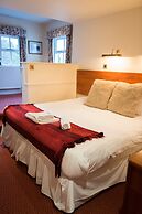 The Horse & Farrier Inn and The Salutation Inn