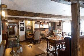 The Horse & Farrier Inn and The Salutation Inn