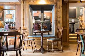 The Horse & Farrier Inn and The Salutation Inn