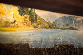 The Horse & Farrier Inn and The Salutation Inn