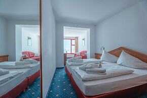 Glacier Hotel Grawand