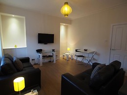 Wallfield Field Apartments