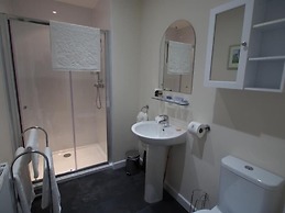 Wallfield Field Apartments