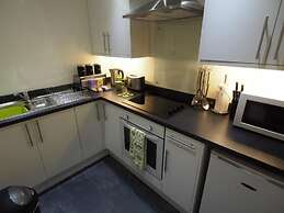 Wallfield Field Apartments