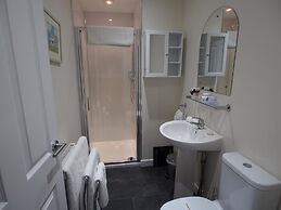 Wallfield Field Apartments