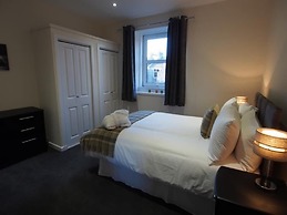 Wallfield Field Apartments