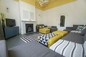 Brighton Lanes Townhouse Central by Brighton Holiday Lets