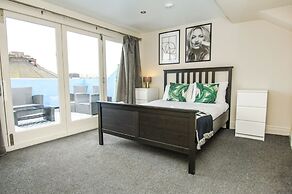 Brighton Lanes Townhouse Central by Brighton Holiday Lets