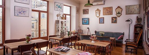 EstherHouse - Hostel