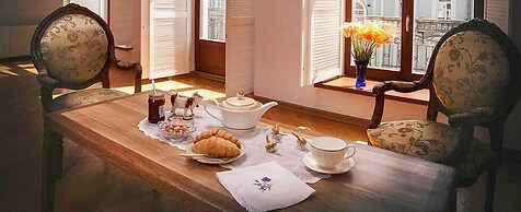 EstherHouse - Hostel