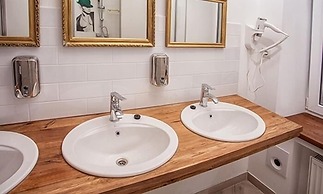 EstherHouse - Hostel