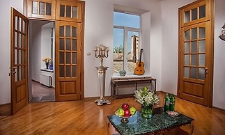 EstherHouse - Hostel