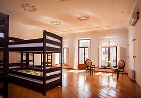 EstherHouse - Hostel