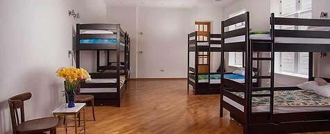 EstherHouse - Hostel