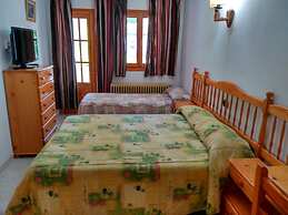 Pensión Arroyo de La Teja