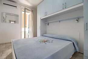 Casetta Dona a Ridosso Della Spiaggia Torre Vado