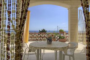 Polo - Relax Front Sea House