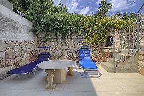 Polo - Relax Front Sea House