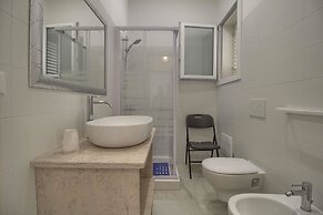 Polo - Relax Front Sea House