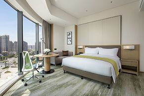 Holiday Inn Zhengzhou Riverside by IHG