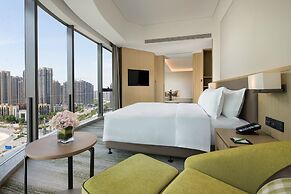 Holiday Inn Zhengzhou Riverside by IHG